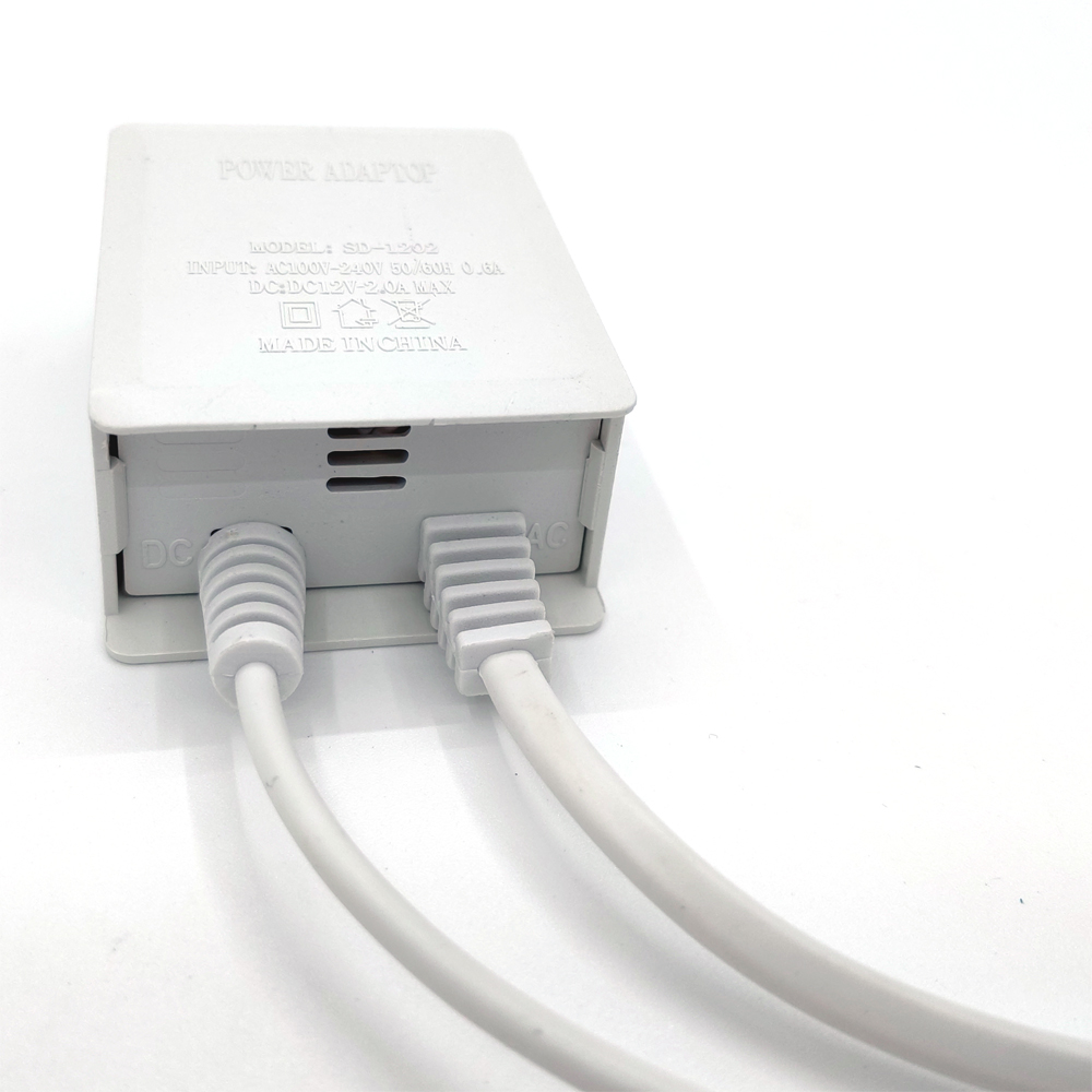Białe wejście AC 100-240 V DC  – Ac Outdoor Power recenzja i cena